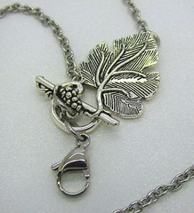 Stainless Steel Grape Leaves Vine Toggle Chain Lobster Clasp for Floating Locket