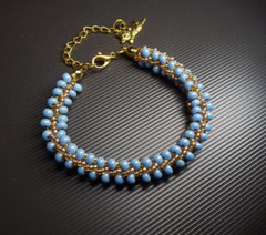 Bracelet KUMIHIMO Golden – blue ~ 18cm (7″). Handmade.