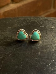 Kingman Turquoise Heart Stud Earrings | 925 Sterling Silver G666