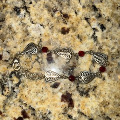 Beautiful Rare 7-8″ Brighton HEART and Red Crystals Link Silver Bracelet