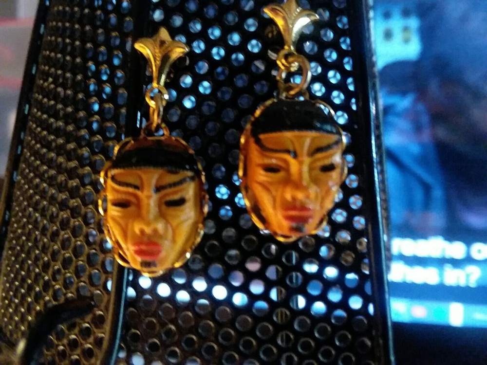 MaryBee Jewelry: Gold Tone Asian Mask Pierced Earrings 07-07-2021