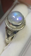 APPEALING NATURAL RAINBOW MOONSTONE IN STERLING SILVER RING SIZE 6.0-6.25!