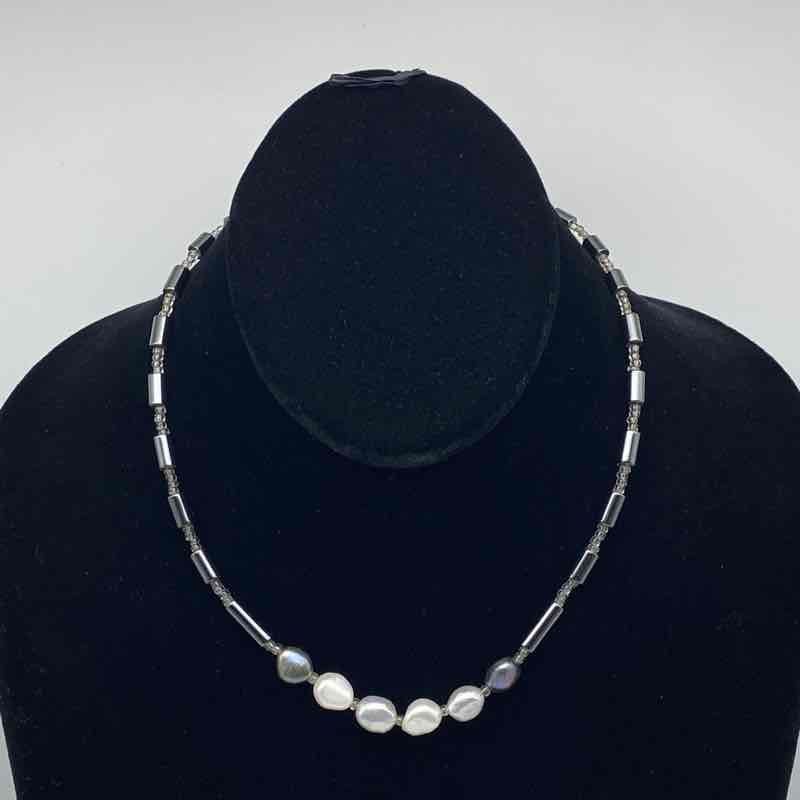 La Quinta Sterling Silver Freshwater Pearl Hematite Beaded Necklace 16″