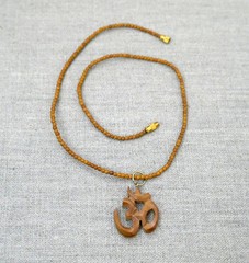 Om Pendant Necklace – Spiritual Sandalwood Beads Necklace Perfect Yoga Gift 18″