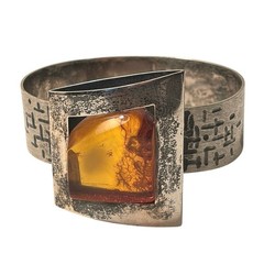 Vintage Sterling Silver Baltic Amber Brutalist Hinged Cuff Bracelet