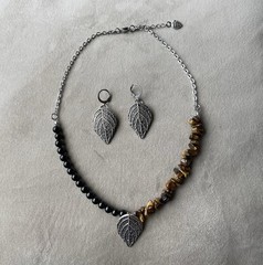 TIGER’S EYE BLACK ONYX Leaf Pendant Gemstone Necklace And Earrings Set Upcycled