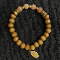 Southern Sequins wooden beaded bracelet, 6.5 Inches, New without tags