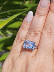 CLEARANCE – Gorgeous E-W Aquamarine Ring – Size 6.5