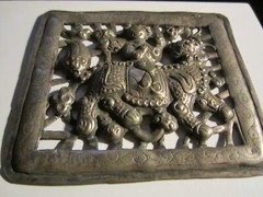VINTAGE WARRIOR SCENE PLATE 3 1/2″ X 3 1/4″ HAND MADE METAL CRAFTED – GW-22A
