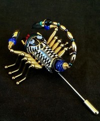 Exquisite Scorpion ceramic & brass costume jewelry brooch large size 2.25 inches